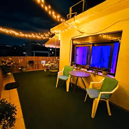 Skycozy Balcony شقة