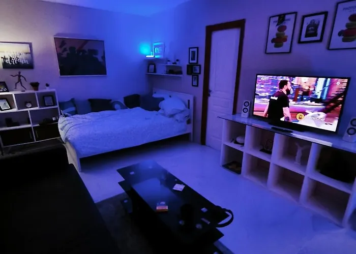 Skycozy Balcony Apartment